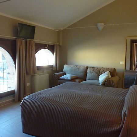Roncaglia Agriturismo Boschi Celati מראה חיצוני תמונה