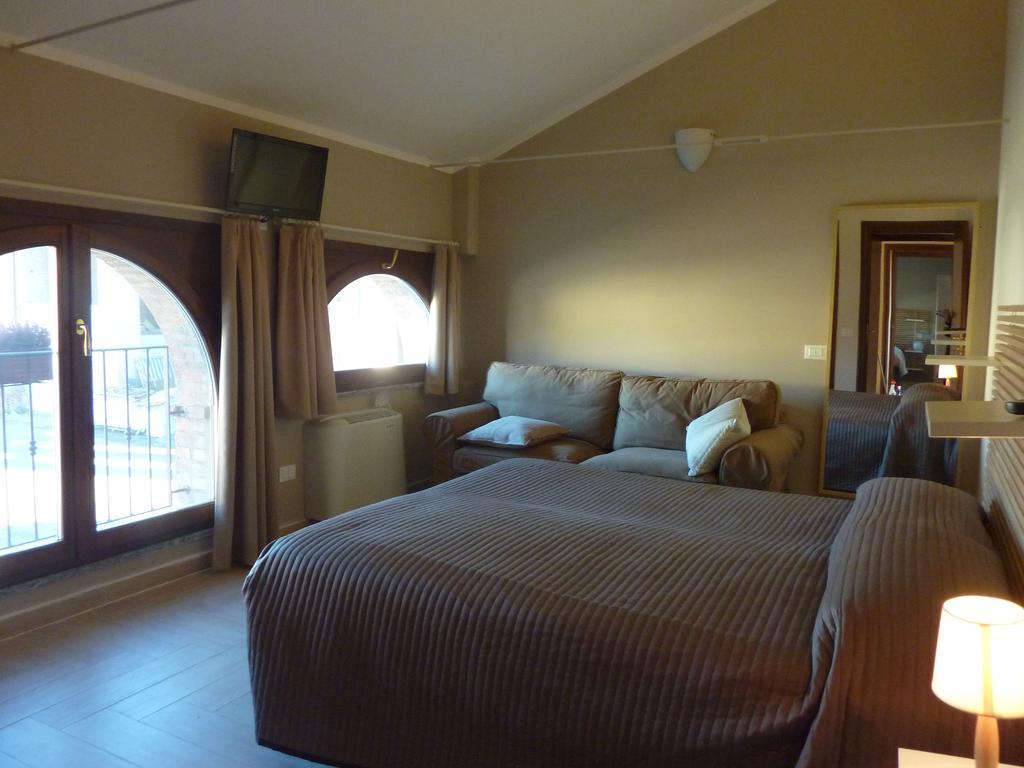 Roncaglia Agriturismo Boschi Celati מראה חיצוני תמונה